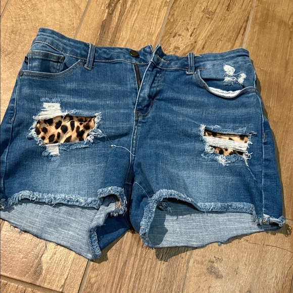 Judy Blue Distressed Denim Shorts with Leopard Detail - Picture 1 of 3